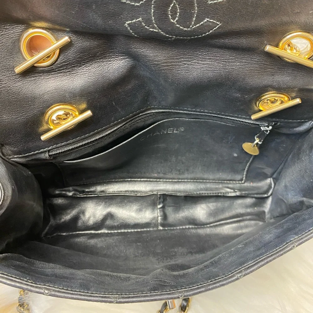 ❌SOLD ON E🅱️🅰️Y❌CHANEL CC black quilted shoulder bag CC logo turn lock Bag 💮 - Picture 13 of 17